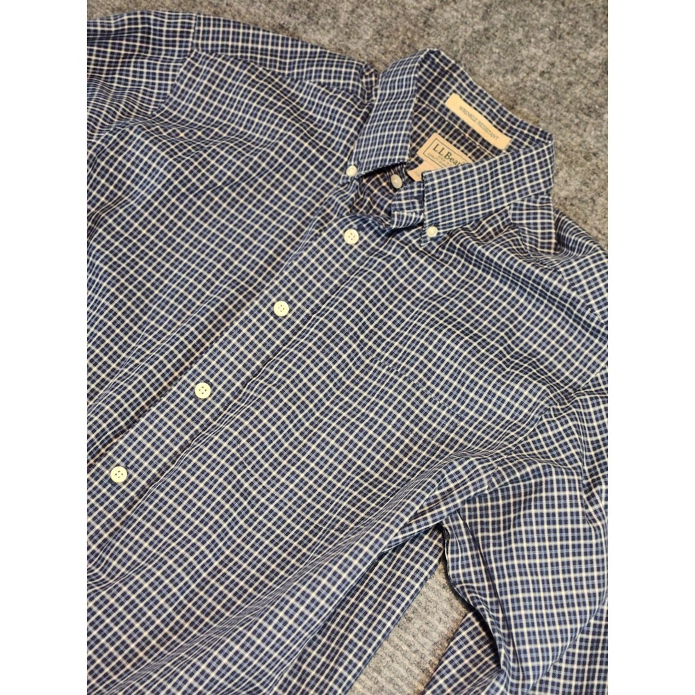 LL Bean Mens Medium Regular Blue White Check Wrinkle Resistant Button Down Shirt